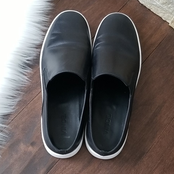 Vince Leather Slip On Flats - Picture 2 of 4